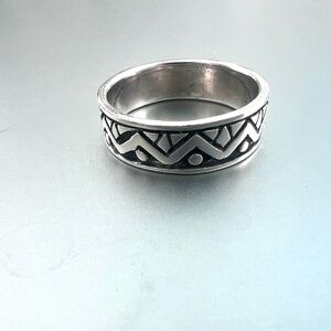 Sterling Silver  Engraved Band Ring Vintage Aztec Geometric Pattern